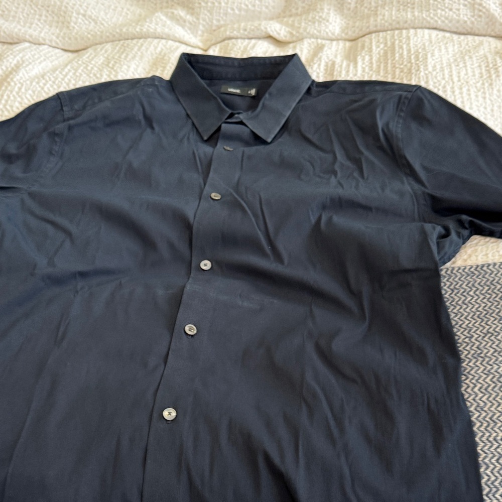 Vince Men's Deep Blue Stretch/Cotton Short Sleeve Button Down Shirt